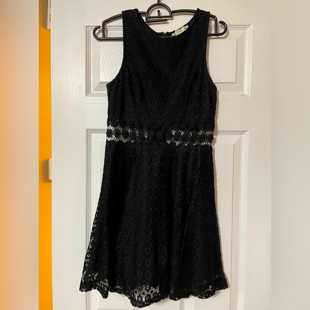 Iris Lace Cocktail Dress